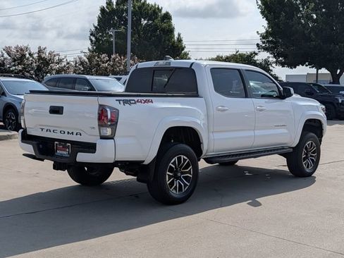 Used 2023 Toyota Tacoma TRD Sport AWD/4WD image 6
