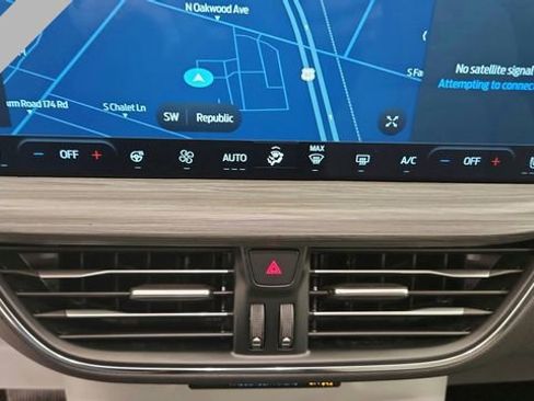 New 2026 Ford Escape SE w/ PHEV Premium Package FWD image 18