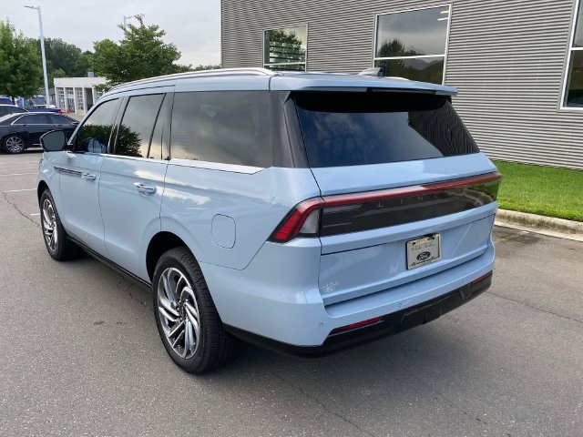 New 2027 Lincoln Navigator Reserve AWD/4WD image 28