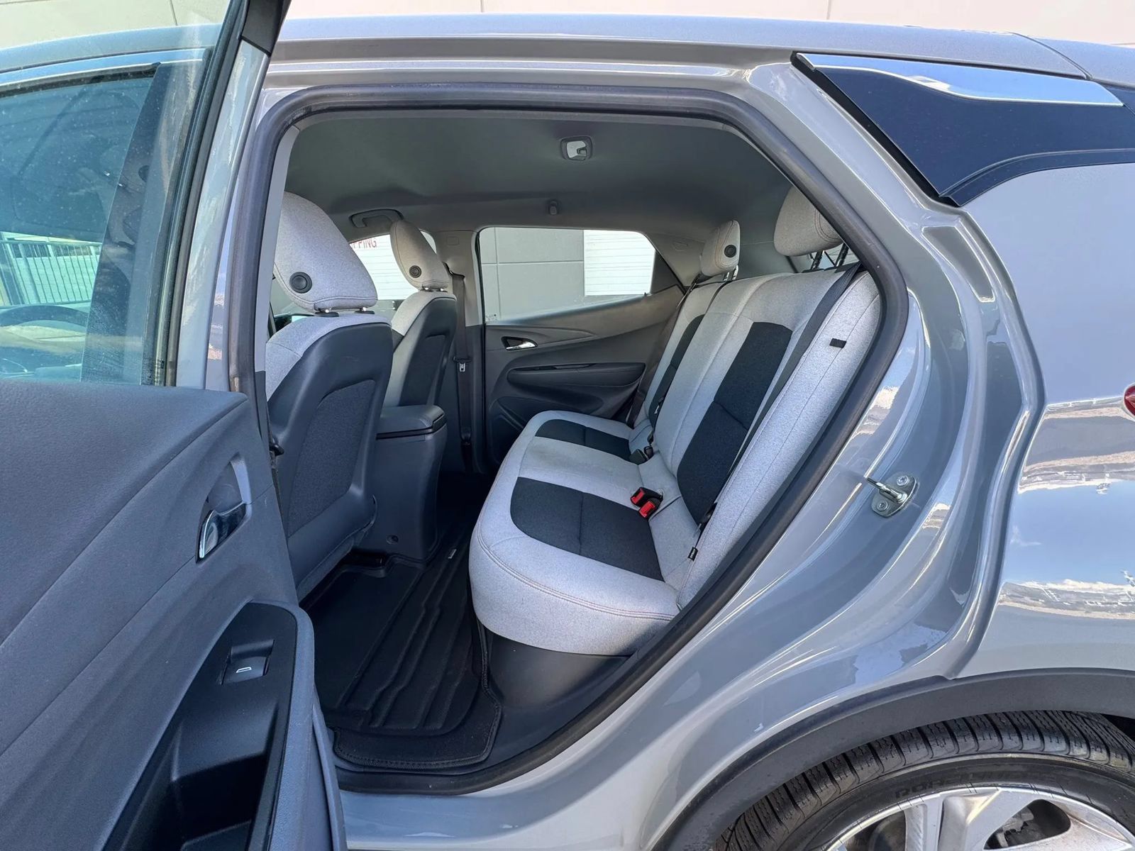 Used 2019 Chevrolet Bolt LT FWD image 10