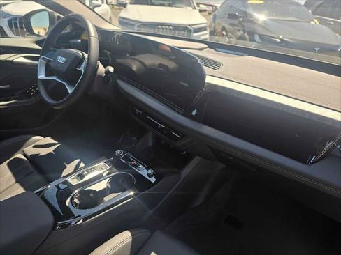 Used 2025 Audi A6 e-tron Prestige RWD image 11