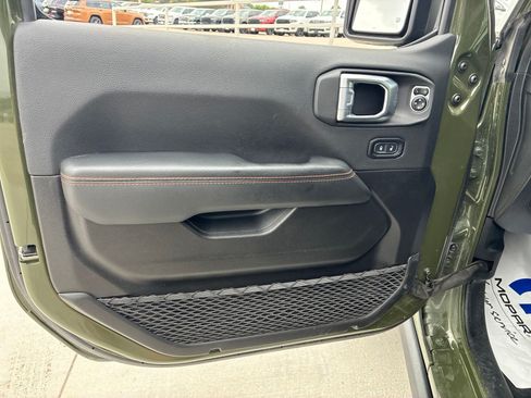 Used 2023 Jeep Gladiator Mojave w/ LED Lighting Group AWD/4WD image 14