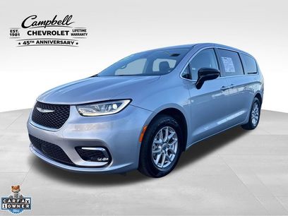 Used 2024 Chrysler Pacifica Touring-L