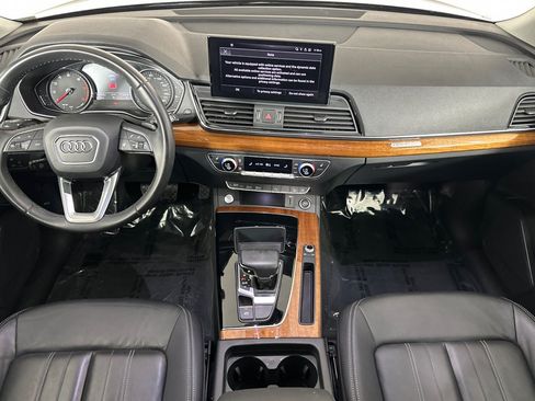 Used 2023 Audi Q5 2.0T Premium w/ Convenience Package AWD/4WD image 12