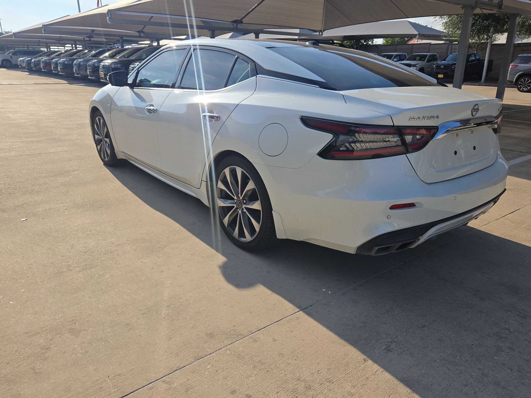 Used 2023 Nissan Maxima Platinum w/ Sport Mat Group FWD image 5