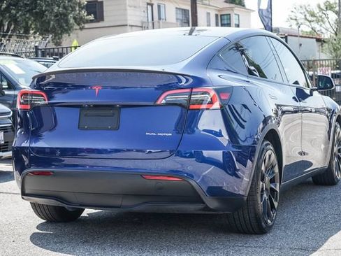 Used 2021 Tesla Model Y Long Range AWD/4WD image 10