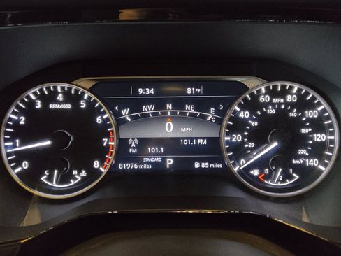 Used 2022 Nissan Pathfinder SL FWD image 23