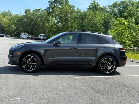 Used 2020 Porsche Macan AWD/4WD image 2