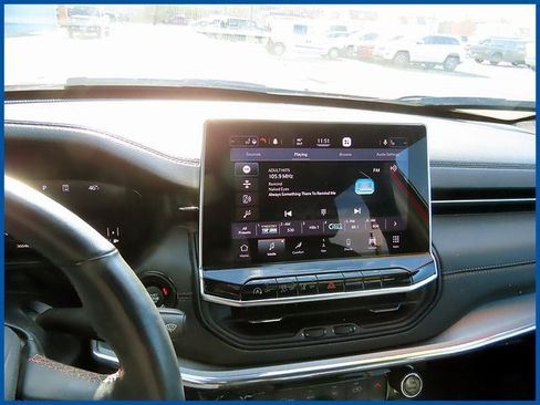 Certified 2022 Jeep Compass Limited w/ (RED) Package image 17