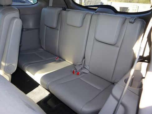 Used 2014 Toyota Highlander Limited image 11