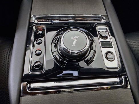 Used 2025 Rolls-Royce Cullinan AWD/4WD image 20