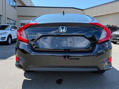 Used 2017 Honda Civic EX image 3