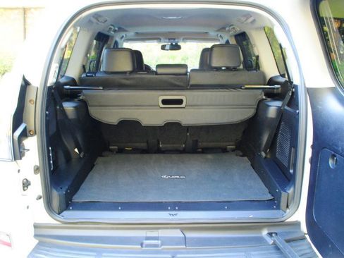 Used 2016 Lexus GX 460 Luxury w/ Preferred Accessory Package image 37