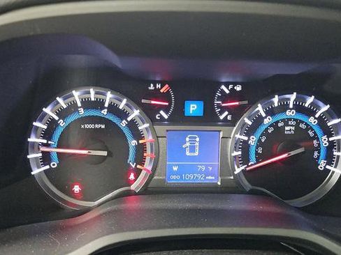 Used 2019 Toyota 4Runner TRD Off-Road Premium AWD/4WD image 10