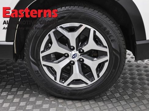 Used 2022 Subaru Forester Premium AWD/4WD image 36