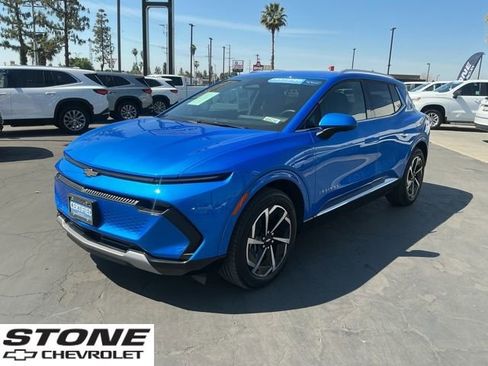 Certified 2025 Chevrolet Equinox EV LT w/ Convenience Package image 4