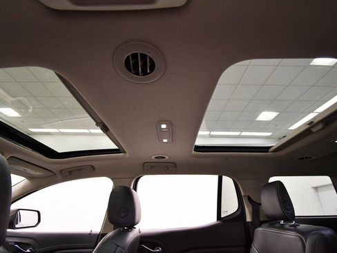 Used 2019 GMC Acadia Denali w/ Technology Package image 16