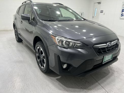 Used 2023 Subaru Crosstrek 2.0i Premium AWD/4WD image 2