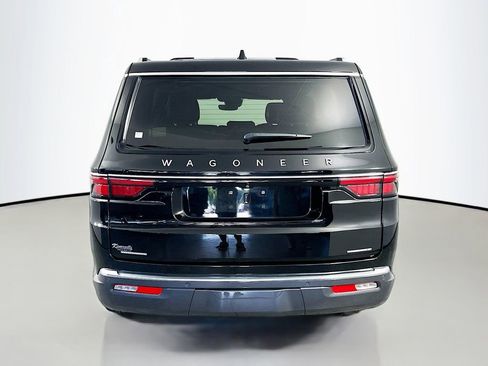 Used 2022 Jeep Wagoneer Series III w/ Premium Group I AWD/4WD image 6