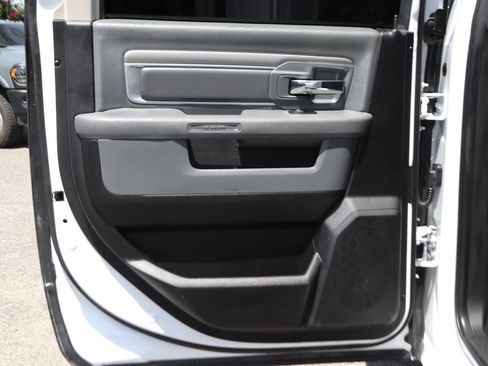 Used 2018 RAM 2500 SLT AWD/4WD image 34