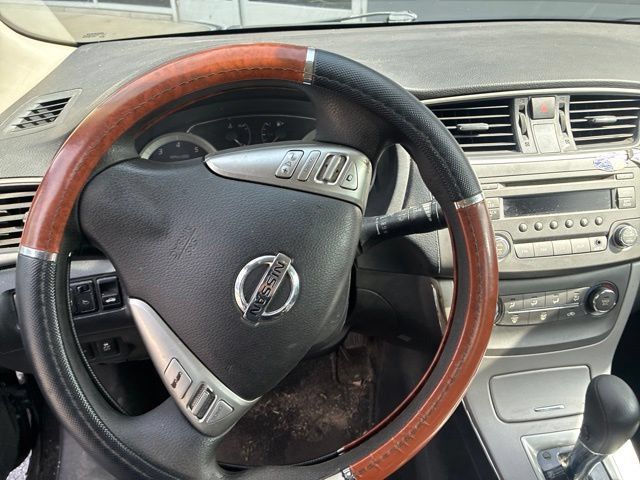 Used 2013 Nissan Sentra SV FWD image 14