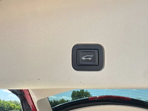 Used 2011 Cadillac SRX Luxury FWD image 28