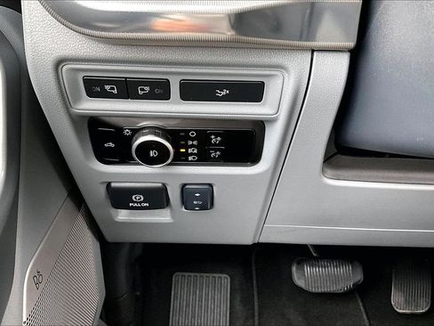 Used 2024 Ford F150 Lariat w/ Tow/Haul Package image 34