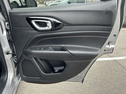 Used 2023 Jeep Compass Limited image 15