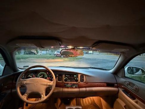 Used 2002 Buick Le Sabre Custom w/ Luxury Pkg FWD image 19