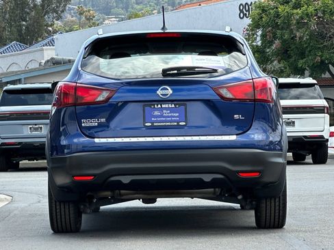 Used 2017 Nissan Rogue Sport SL FWD image 4