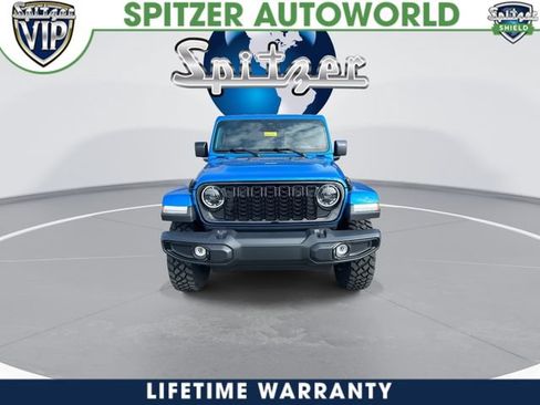 New 2026 Jeep Gladiator Sport AWD/4WD image 3