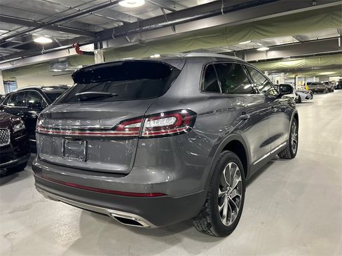 Used 2022 Lincoln Nautilus Reserve image 2