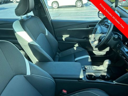Used 2026 Toyota Camry SE FWD image 3