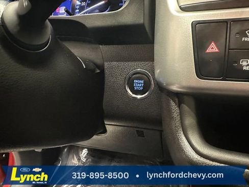 Used 2017 Toyota Highlander SE w/ Carpet Mat Package AWD/4WD image 16