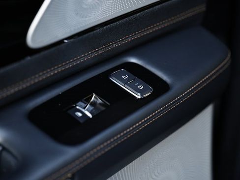 Used 2025 Lincoln Aviator Black Label w/ Jet Appearance Package image 26