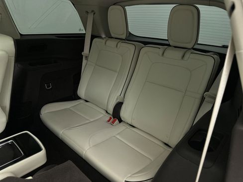 Used 2021 Lincoln Aviator Black Label Grand Touring w/ Class IV Trailer Tow Package image 9