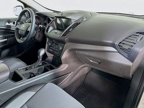 Used 2019 Ford Escape SE image 28