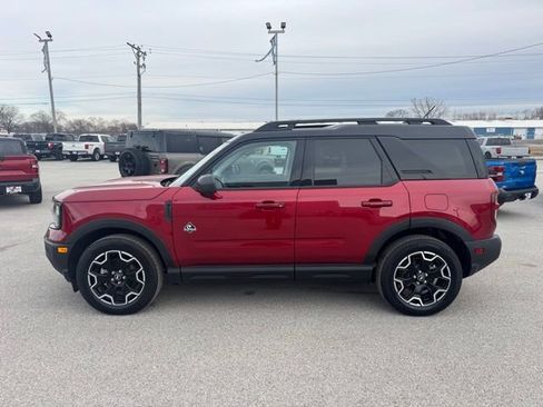 Used 2025 Ford Bronco Sport Outer Banks w/ Outer Banks Tech Package+ image 2