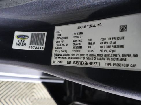 Used 2021 Tesla Model 3 Standard Range Plus RWD image 43