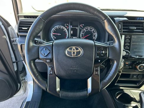 Used 2024 Toyota 4Runner TRD Off-Road Premium AWD/4WD image 10