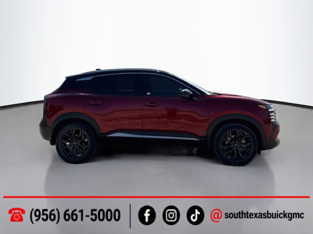 Used 2025 Nissan Kicks SR FWD image 9