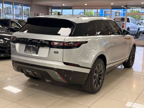 Used 2018 Land Rover Range Rover Velar R-Dynamic SE AWD/4WD image 4