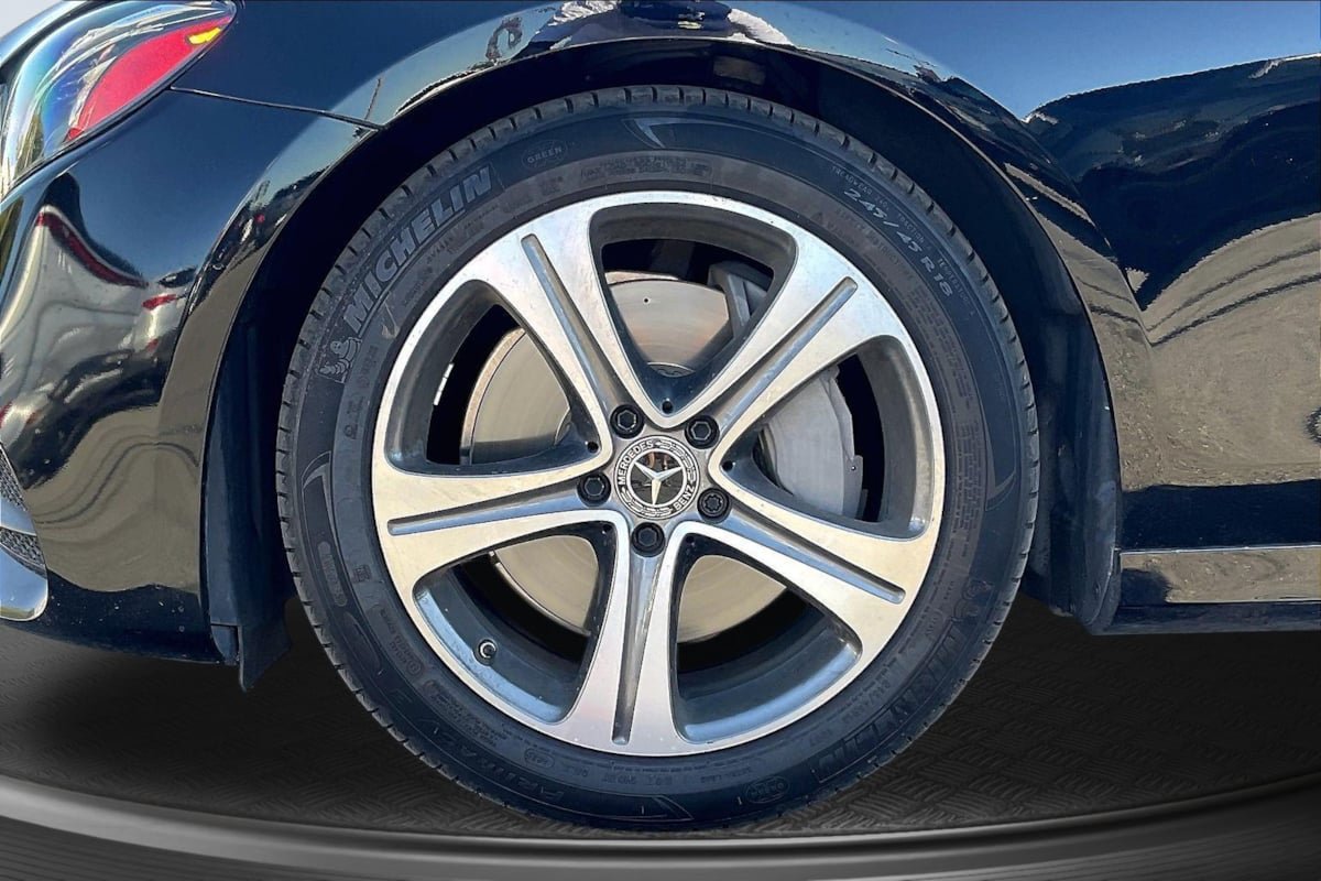 Used 2020 Mercedes-Benz E 350 Sedan image 9