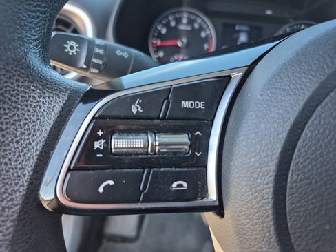 Used 2019 Kia Forte LXS FWD image 25