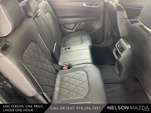 Used 2024 Volkswagen Atlas SEL Premium R-Line image 44