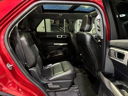 Used 2021 Ford Explorer XLT w/ Equipment Group 202A image 15