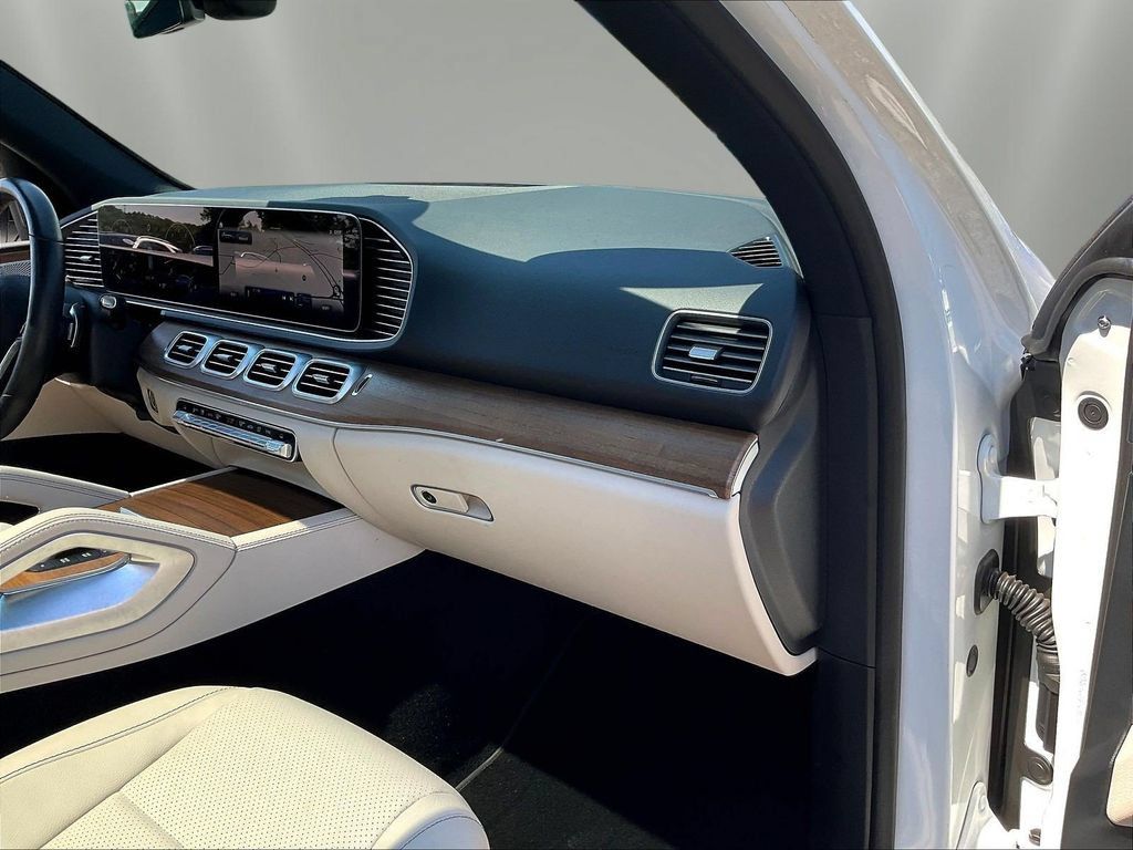 Certified 2025 Mercedes-Benz GLE 450 4MATIC w/ AMG Line Exterior image 28