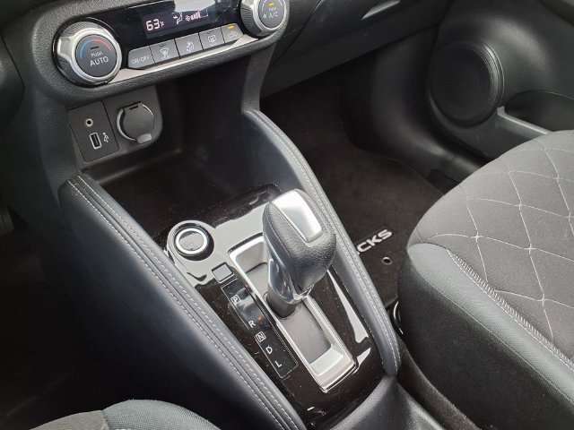 Used 2019 Nissan Kicks SV FWD image 25