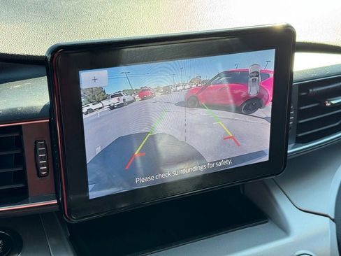 Certified 2022 Ford Explorer XLT w/ Equipment Group 202A image 23