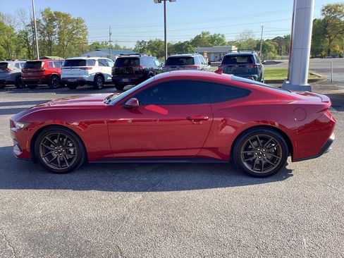 Used 2024 Ford Mustang Premium image 18